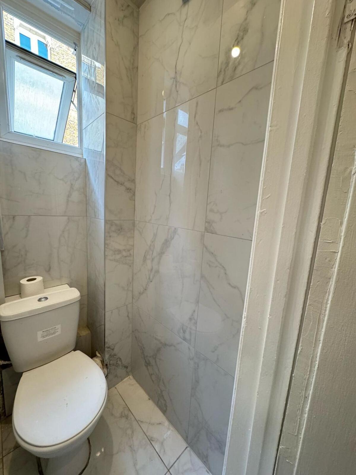 2 Bedroom Flat On First Floor Apartamento